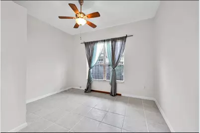 13761 N Garden Cove Cir, Davie, FL 33325 - Photo 7