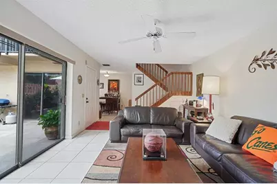 2512  Camelot Ct, Cooper City, FL 33026 - Photo 9