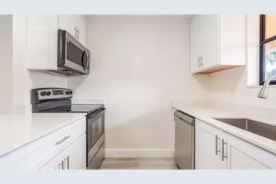 11477 NW 39th Ct, Unit #301-1, Coral Springs, FL 33065 - Photo 13