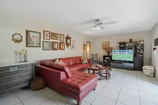 2522 Camelot Ct, Cooper City, FL 33026 - Photo 11