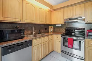 2522 Camelot Ct, Cooper City, FL 33026 - Photo 5