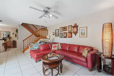 2522  Camelot Ct, Cooper City, FL 33026 - Photo 9