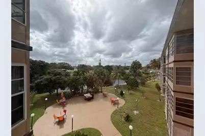 2901 NW 46th Ave, Unit #305, Lauderdale Lakes, FL 33313 - Photo 5