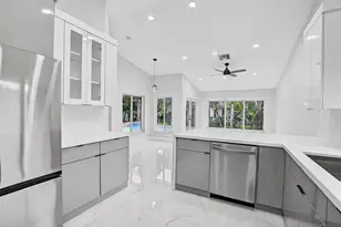 387 SW 163rd Ave, Pembroke Pines, FL 33027 - Photo 17