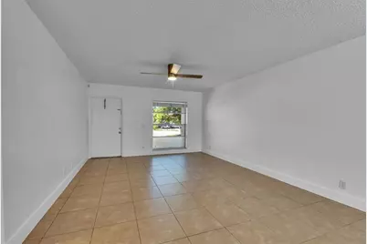 180 SW 78th Ave, Margate, FL 33068 - Photo 7