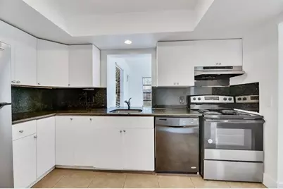 180 SW 78th Ave, Margate, FL 33068 - Photo 15