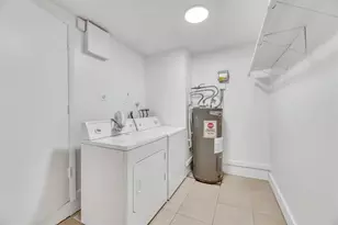 180 SW 78th Ave, Margate, FL 33068 - Photo 17