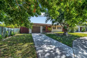 180 SW 78th Ave, Margate, FL 33068 - Photo 39