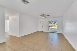 180 SW 78th Ave, Margate, FL 33068 - Photo 5