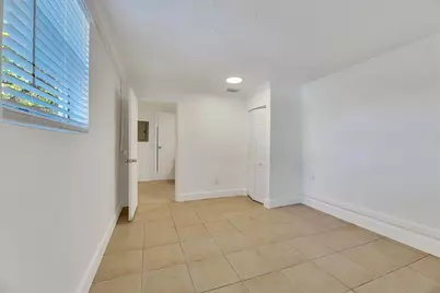 180 SW 78th Ave, Margate, FL 33068 - Photo 19