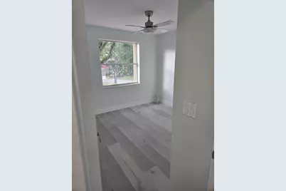 580 NW 87 Way, Coral Springs, FL 33071 - Photo 9