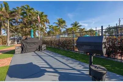 305 N Pompano Beach Blvd, Unit #1003, Pompano Beach, FL 33062 - Photo 29