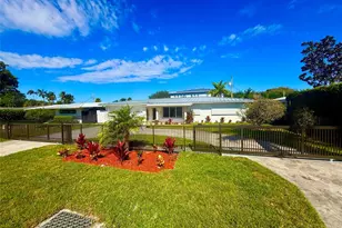 2685 SE 5th St, Pompano Beach, FL 33062 - Photo 1