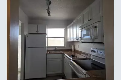 8225  Sunrise Lakes Blvd, Unit #310, Sunrise, FL 33322 - Photo 11