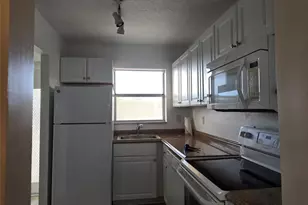 8225 Sunrise Lakes Blvd, Sunrise, FL 33322 - Photo 11