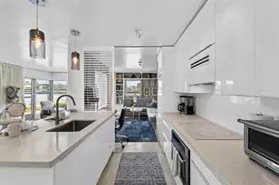 561 Bayshore Dr, Fort Lauderdale, FL 33304 - Photo 39