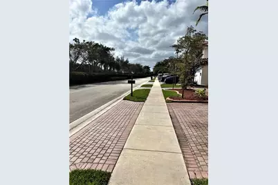 17989 SW 54th St, Miramar, FL 33029 - Photo 3