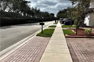 17989 SW 54th St, Miramar, FL 33029 - Photo 3