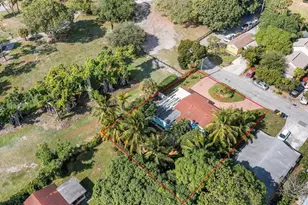 946 Alamanda Rd, West Palm Beach, FL 33405 - Photo 29