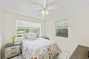 946 Alamanda Rd, West Palm Beach, FL 33405 - Photo 49