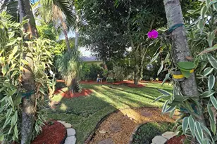 946 Alamanda Rd, West Palm Beach, FL 33405 - Photo 23