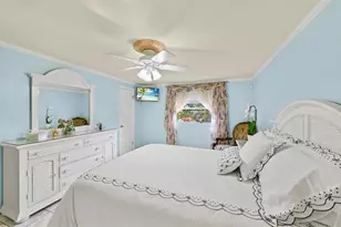 946 Alamanda Rd, West Palm Beach, FL 33405 - Photo 43