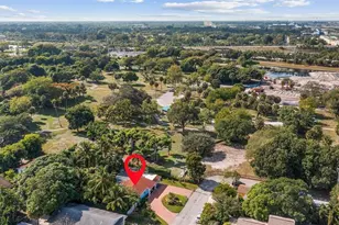 946 Alamanda Rd, West Palm Beach, FL 33405 - Photo 27