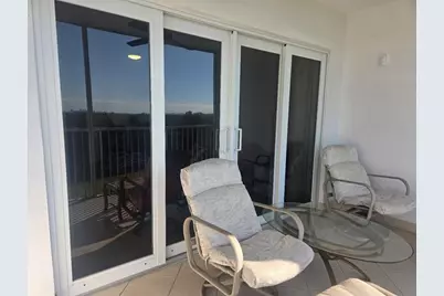 3150 N Palm Aire Dr, Unit #805, Pompano Beach, FL 33069 - Photo 13