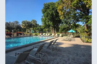 3150 N Palm Aire Dr, Unit #805, Pompano Beach, FL 33069 - Photo 15