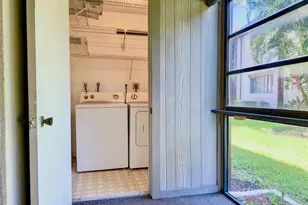 9988 N Belfort Cir, Tamarac, FL 33321 - Photo 15