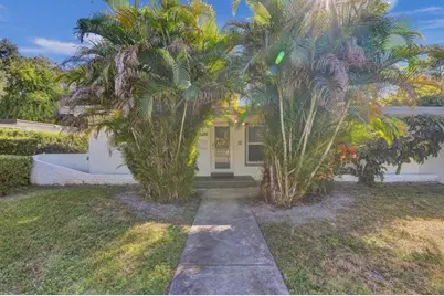 1050 NE 150th St, Miami, FL 33161 - Photo 7