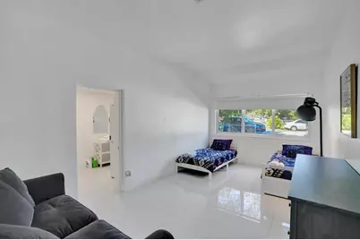 1050 NE 150th St, Miami, FL 33161 - Photo 31