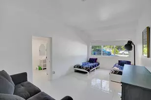 1050 NE 150th St, Miami, FL 33161 - Photo 31