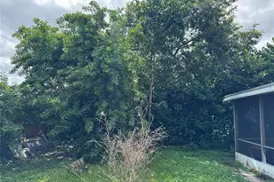 8212 NW 74th Terrace, Tamarac, FL 33321 - Photo 23