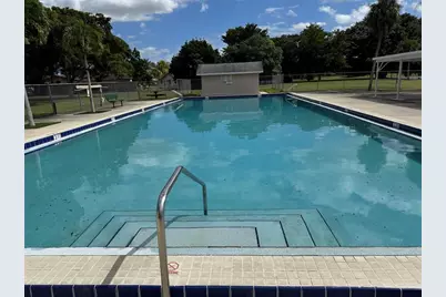 8212 NW 74th Ter, Tamarac, FL 33321 - Photo 31