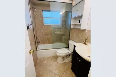 2404 NE 33 Ave, Unit #11, Fort Lauderdale, FL 33305 - Photo 9