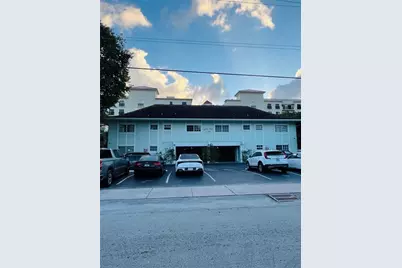 2404 NE 33 Ave, Unit #11, Fort Lauderdale, FL 33305 - Photo 3