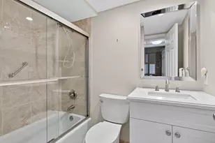 985 SE 19th Ave, Deerfield Beach, FL 33441 - Photo 15