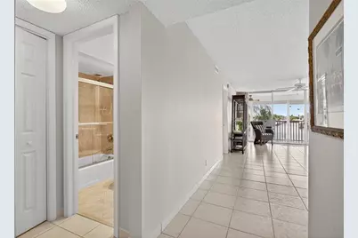 985 SE 19 Ave, Unit #204, Deerfield Beach, FL 33441 - Photo 7
