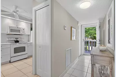 985 SE 19 Ave, Unit #204, Deerfield Beach, FL 33441 - Photo 5