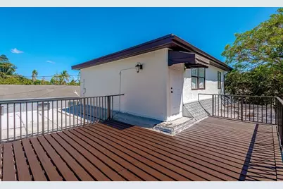 2447  Roosevelt St, Hollywood, FL 33020 - Photo 11