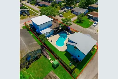 2447  Roosevelt St, Hollywood, FL 33020 - Photo 13