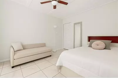 2447  Roosevelt St, Hollywood, FL 33020 - Photo 9