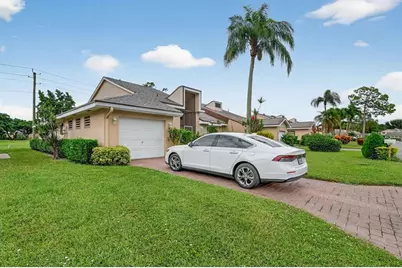 6869  Fountains Cir, Unit #6869, Lake Worth, FL 33467 - Photo 5