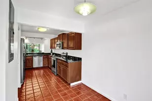 81 NE 17th Ct, Fort Lauderdale, FL 33305 - Photo 11