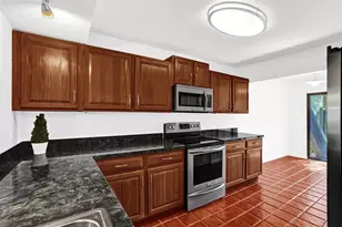 81 NE 17th Ct, Fort Lauderdale, FL 33305 - Photo 9