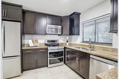 3930 SW 82nd Ter, Davie, FL 33328 - Photo 17