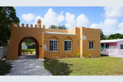 1011  Sharar Ave, Opa-Locka, FL 33054 - Photo 1