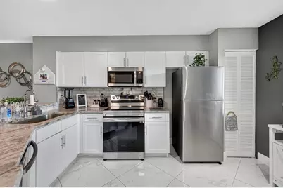 2334 SW Cypress Bend Dr, Unit #511, Pompano Beach, FL 33069 - Photo 5