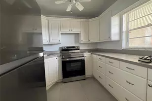 9235A Lagoon Pl Unit, Davie, FL 33324 - Photo 3